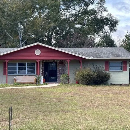 Buy this 3 bed house on 600 Ne 53rd Ct in Ocala, Florida