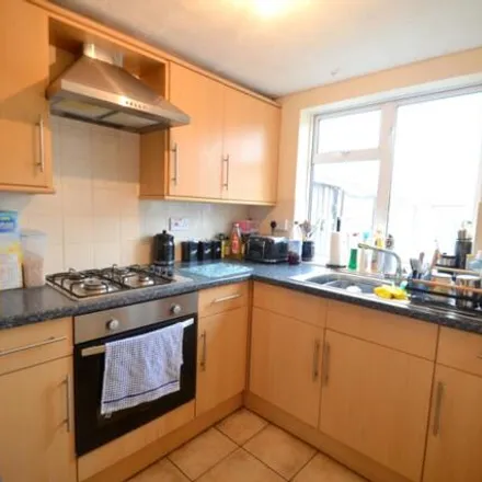 Image 5 - 12b Albion Road, Kettering, NN16 9DX, United Kingdom - Townhouse for rent