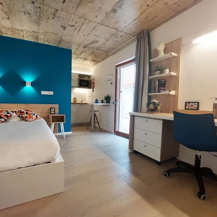 Rent this 1 bed apartment on Igreja Messiânica Mundial de Portugal in Rua de António Granjo, 4300-197 Porto