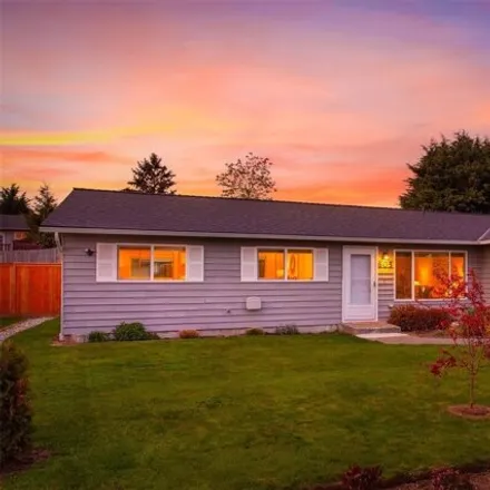 Buy this 3 bed house on 673 74th Street Southwest in Everett, WA 98203