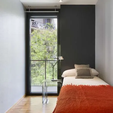 Image 9 - Carrer de Ravella, 08001 Barcelona, Spain - Apartment for rent