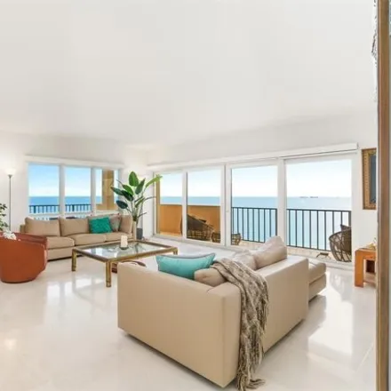 Buy this 3 bed condo on 5098 North Ocean Drive in Lauderdale-by-the-Sea, Broward County