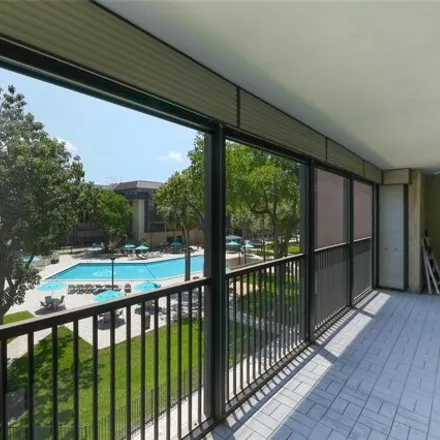 Buy this 2 bed condo on North 46th Avenue in Hollywood, FL 33021