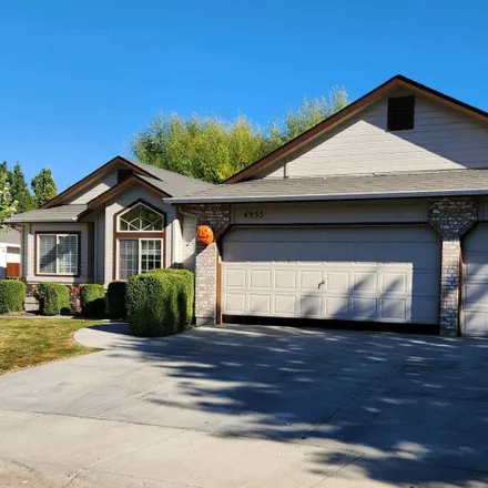 Buy this 3 bed house on 2190 North Bonallack Avenue in Meridian, ID 83646