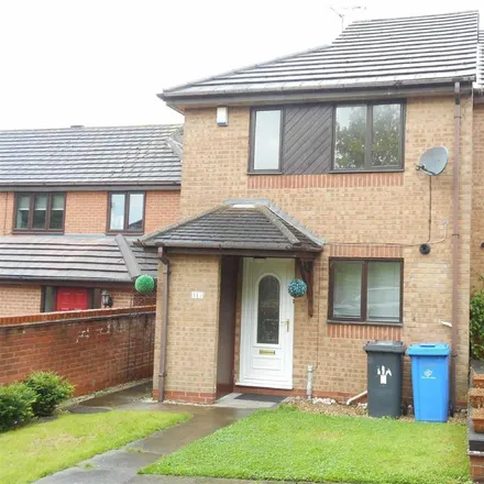 Rent this 3 bed townhouse on Lydstep Close in Derby, DE21 2RY