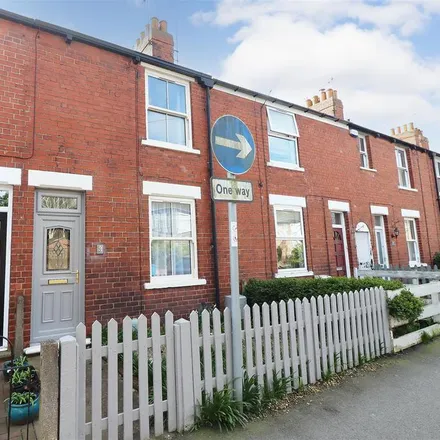 Rent this 2 bed townhouse on Empson Terrace in Beverley, HU17 8JR
