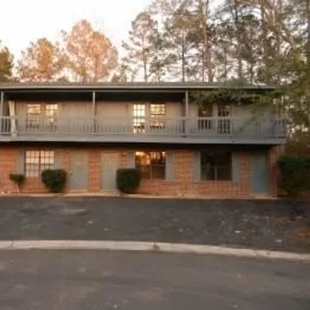 Rent this 2 bed house on 198 Muir Court in Oakbrook, Summerville