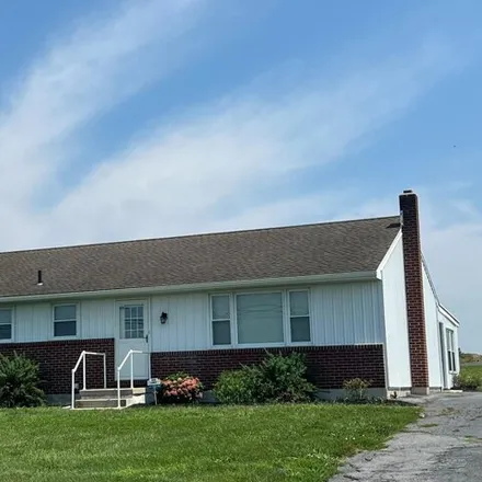 Buy this 2 bed house on 87 S Kemp Rd in Kutztown, Pennsylvania