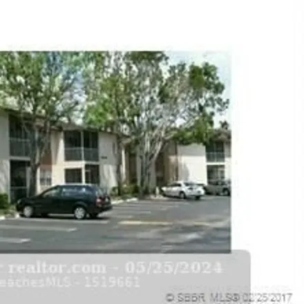 Rent this 3 bed condo on unnamed road in Coral Springs, FL 33065
