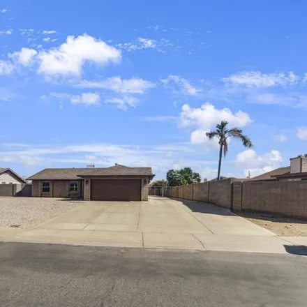 Buy this 3 bed house on 7006 West North Lane in Peoria, AZ 85345