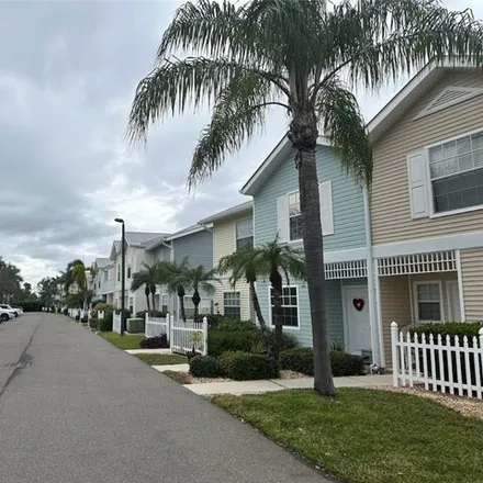 Image 2 - Plaza 41 and Commons, 3345 North Key Drive, Shipyard Villas, North Fort Myers, FL 33903, USA - Townhouse for sale