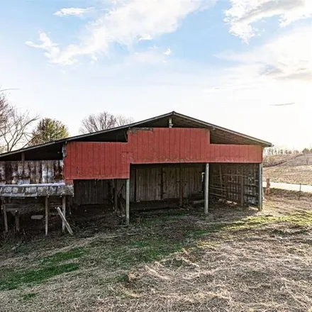Image 4 - 916 Stringtown Flippin Road, Mount Hermon, Monroe County, KY 42167, USA - House for sale