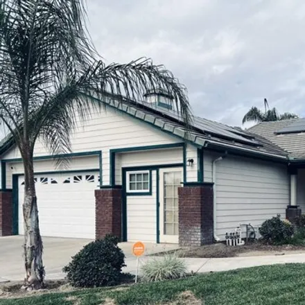 Buy this 4 bed house on 1620 West Median Avenue in Porterville, CA 93257
