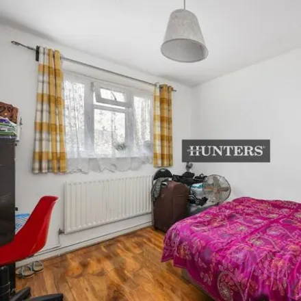 Image 4 - Newton House, Cornwall Street, St. George in the East, London, E1 2QN, United Kingdom - Apartment for sale