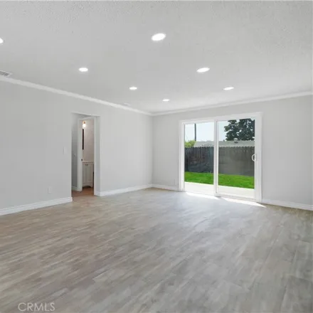 Image 7 - 6023 Traymore Avenue, Los Angeles County, CA 91702, USA - House for sale