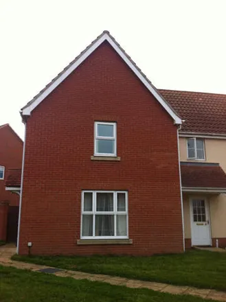 Rent this 4 bed duplex on 92 Roe Drive in Norwich, NR5 8BT