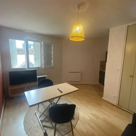 Rent this 1 bed apartment on Randstad in 26 Promenade du Grand Mail, 72400 La Ferté-Bernard