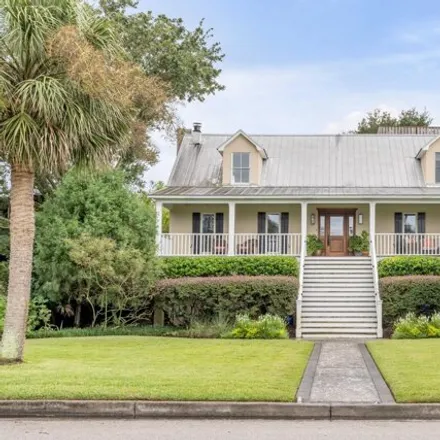 Rent this 5 bed house on 1673 Middle Street in Sullivan's Island, SC 29482