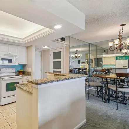 Image 2 - Building 6, 4900 Brittany Drive South, Bayway Isles, Saint Petersburg, FL 33715, USA - Condo for sale
