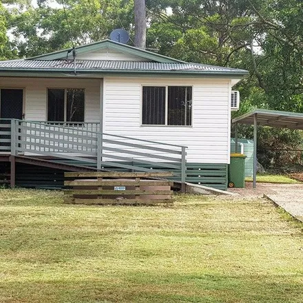 Rent this 3 bed apartment on Russell Island Rural Fire Brigade in 37 Jackson Road, Russell Island QLD 4184