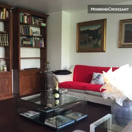 Rent this 2 bed apartment on Lyon in Les Brotteaux, FR