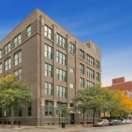 Buy this 4 bed condo on 1327 West Washington Boulevard in Chicago, IL 60607