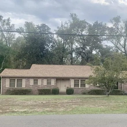 Buy this 2 bed house on 986 West 15th Street in Laurel, MS 39440