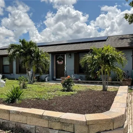 Image 3 - 2705 Northeast 1st Place, Cape Coral, FL 33909, USA - House for sale