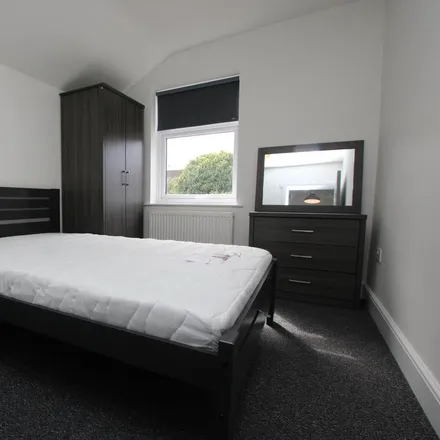 Image 2 - Morley Street, Kettering, NN16 9LZ, United Kingdom - Room for rent