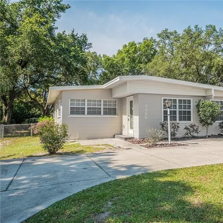 Buy this 4 bed house on 2325 North Crystal Lake Drive in Lakeland, FL 33801