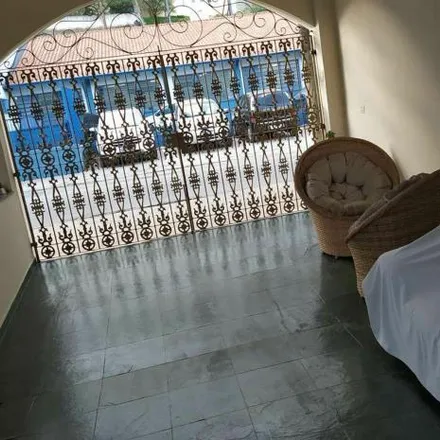 Buy this 4 bed house on Escola Municipal de Ensino Fundamental Luciana Pedroni in Rua Canário 650, Laranjeiras
