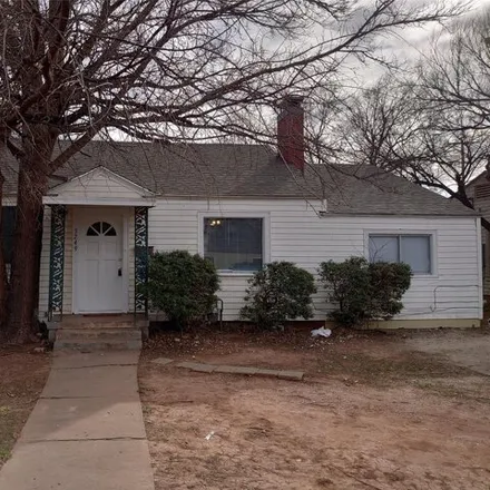 Rent this 3 bed house on 3283 South 11th Street in Abilene, TX 79605