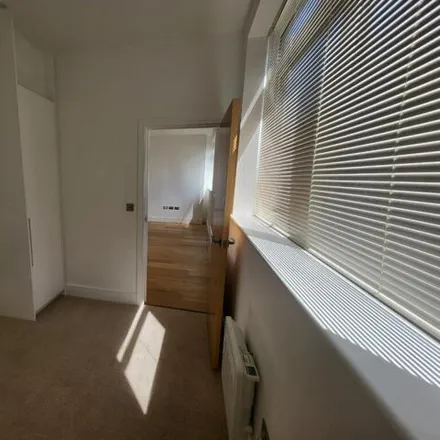 Image 4 - Park Street West, Luton, LU1 3BE, United Kingdom - Room for rent