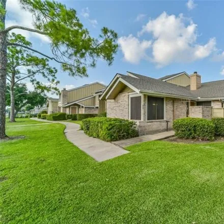 Buy this 2 bed house on 12051 Willow Trail in Houston, TX 77035