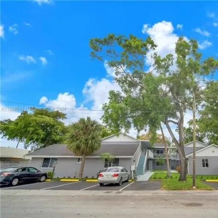 Rent this 2 bed apartment on 462 Southeast 14th Street in Fort Lauderdale, FL 33316