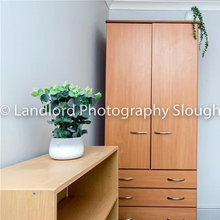 Rent this 1 bed room on 61 Broomfield in Guildford, GU2 8LH