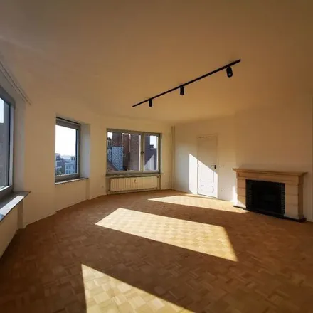 Rent this 2 bed apartment on Rijselsestraat 40 in 8500 Kortrijk, Belgium