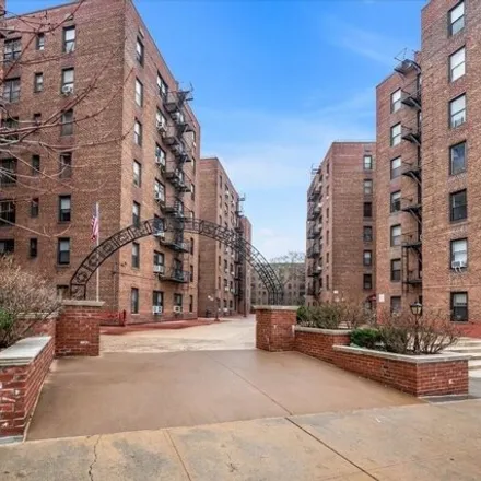 Image 1 - 83-75 Woodhaven Boulevard, New York, NY 11421, USA - Apartment for sale