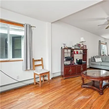 Image 3 - 360 East 9th Street, New York, NY 11218, USA - House for sale