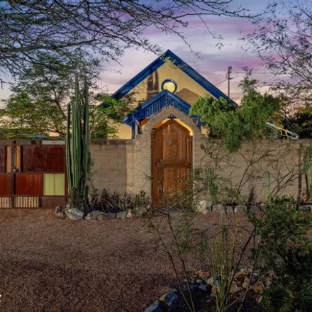 Buy this 2 bed house on 607 North 9th Avenue in Tucson, AZ 85705