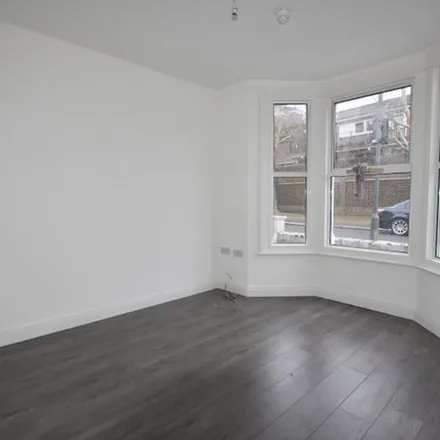 Rent this 5 bed apartment on Everington Street in London, W6 8DG