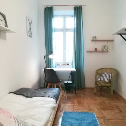 Rent this 6 bed room on Aleje Ujazdowskie in 00-557 Warsaw, Poland