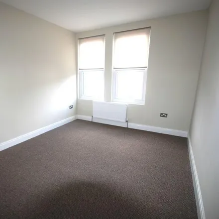 Rent this 2 bed apartment on 24 Kidderminster Road in London, CR0 2UF