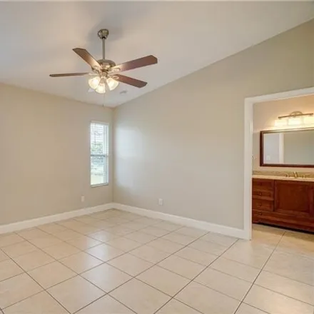 Image 4 - 511 Se 13th Ter, Cape Coral, Florida, 33990 - House for sale
