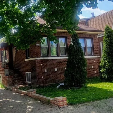 Image 2 - 3501 West 61st Place, Chicago, IL 60629, USA - House for sale