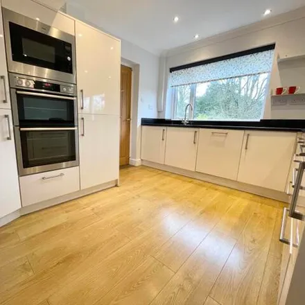 Image 3 - Parkhead Road, Sheffield, S11 9SS, United Kingdom - House for rent