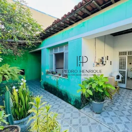 Buy this 3 bed house on Rua Marechal Deodoro da Fonseca in Getúlio Vargas, Aracaju - SE