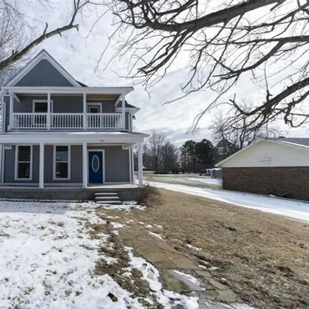 Buy this 4 bed house on 359 South Warren Street in Morgantown, Butler County