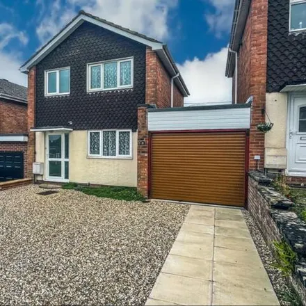 Buy this 3 bed house on Islay Crescent in Highworth, SN6 7HL
