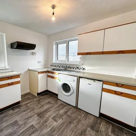 Image 3 - St Annes Drive, Tonna, SA11 3HQ, United Kingdom - Apartment for sale